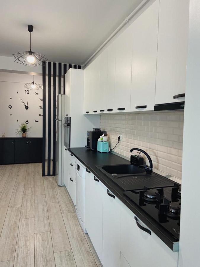 Peacock Apartament- Stefan Building Appartement Năvodari Buitenkant foto