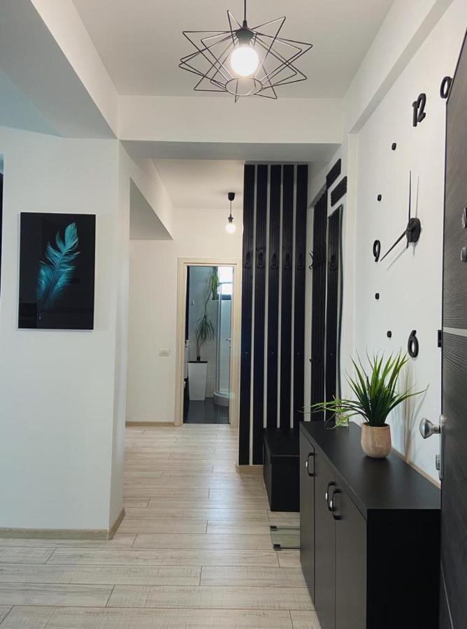 Peacock Apartament- Stefan Building Appartement Năvodari Buitenkant foto